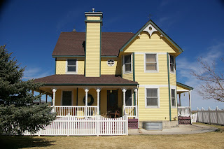 บ้านสีเหลือง