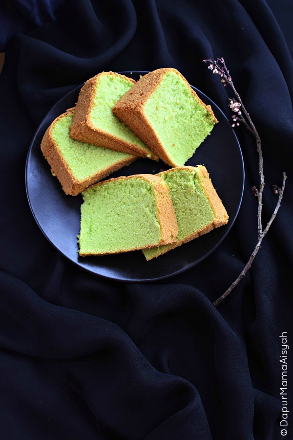 Pandan Sponge Cake yang Lembut dan Lembuuut..meski tanpa emulsifier