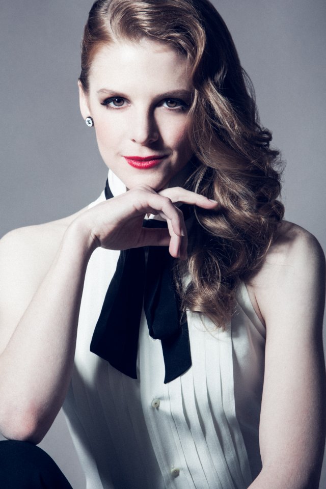 Ashley Bell Onmovee Cast List