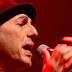 ZECA BALEIRO PASSA MAL DURANTE SHOW E É LEVADO A HOSPITAL