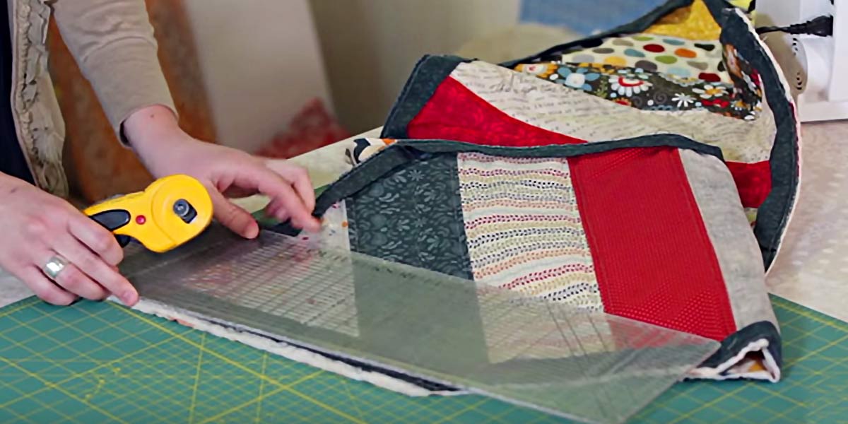 Incredibly Easy Quilted Table Runner Tutorial Handy DIY