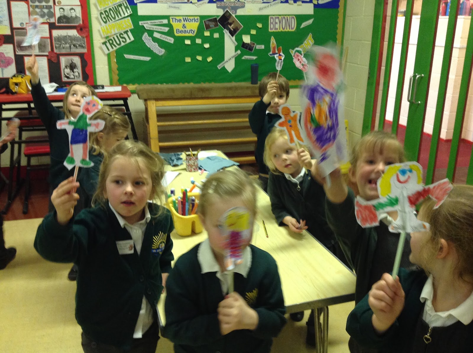 Early Years Shadow puppets