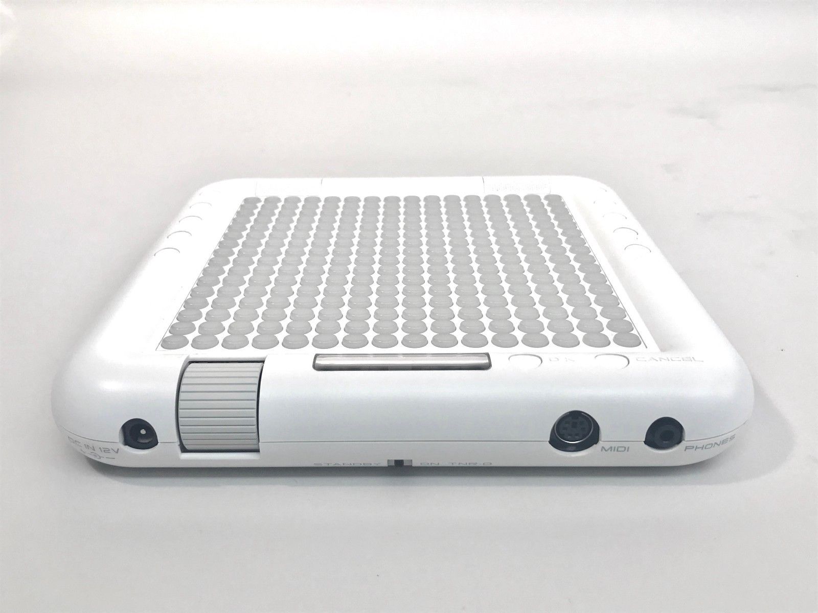 MATRIXSYNTH Yamaha TenoriOn Synthesizer Sequencer in Mint Condition w/ Original Box