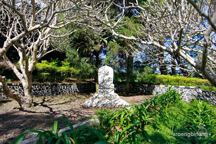 situs makam jerman arca domas bogor