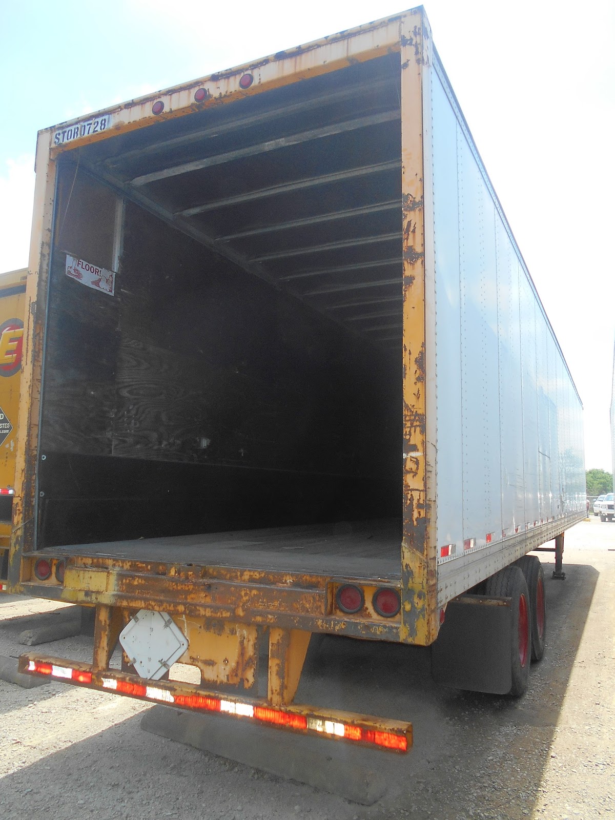 FOR SALE Storage Dry Van Semi Trailer