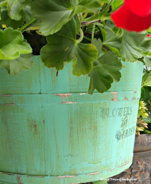 Painted Bucket Planter Redo It Yourself Inspirations Painted Bucket