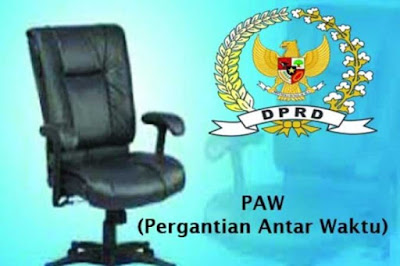 Ambon, Malukupost.com - DPD Partai Demokrat Maluku telah mengusulkan Asri Arman dari dapil V Kabupaten Seram Bagian Barat sebagai anggota DPRD provinsi pengganti antar waktu sisa masa bhakti 2014-2019.    "Surat pengusulan dari Partai Demokrat baru diterima kemarin dan nantinya akan kami proses kelengkapan administrasinya untuk disampaikan ke KPUD," kata Sekretaris DPRD Maluku, Roy Manuhuttu di Ambon, Selasa (16/1).    Kemudian KPUD akan melakukan verifikasi selama lima hari sesuai batas waktu yang telah ditentukan lalu berkasnya dikembalikan ke sekretariat DPRD.