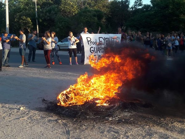 Cerró la textil Eyelit dejando a más de 50 personas sin su fuente de trabajo Cerró la textil Eyelit dejando a más de 50 personas sin su fuente de trabajo