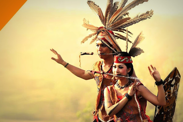 Kesamaan Dayak Borneo dan Alifuru Maluku Kesamaan Dayak Borneo dan Alifuru Maluku