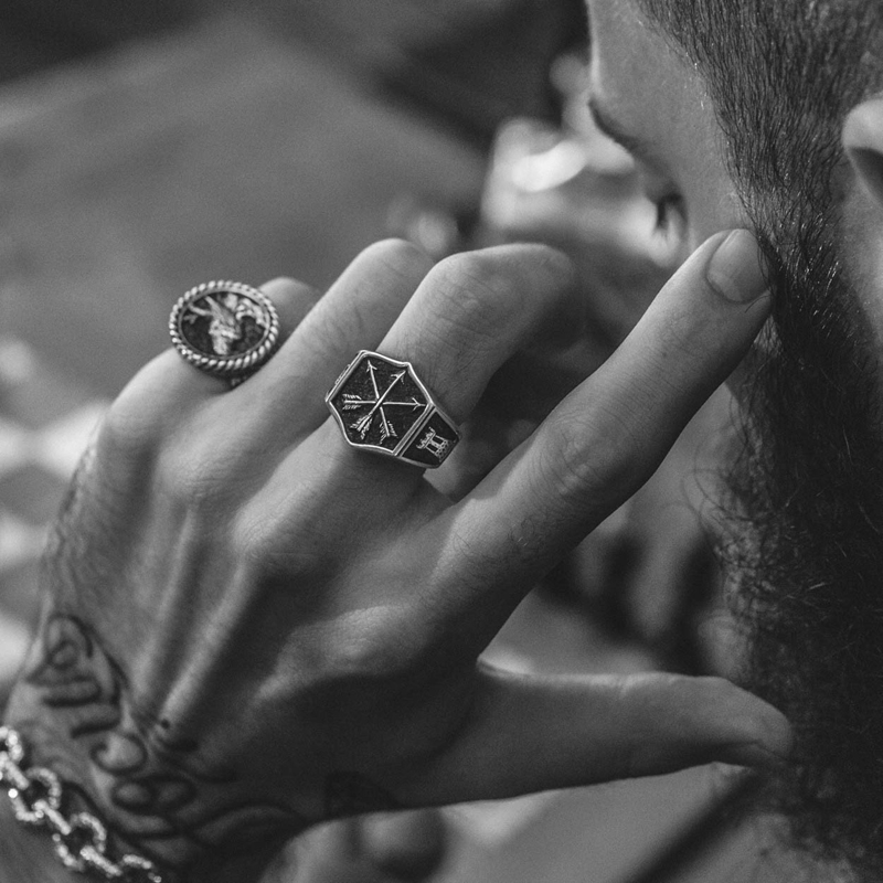 NIXJAM C*store. Blog + + + Clocks and Colours " SIEGE " Silver Ring