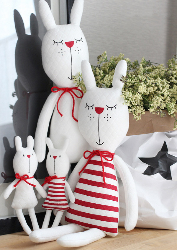 Tilda bunny rabbits, Stuffed animal rabbit, Bunnies family, Tilda toys. Семья кроликов-куклы тильда