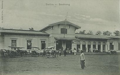 Anrctect: Dari Stasiun Bandung, ke Stasiun Gambir menuju ...