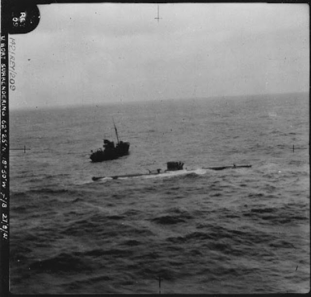 U-570 captured, 27 August 1941 worldwartwo.filminspector.com