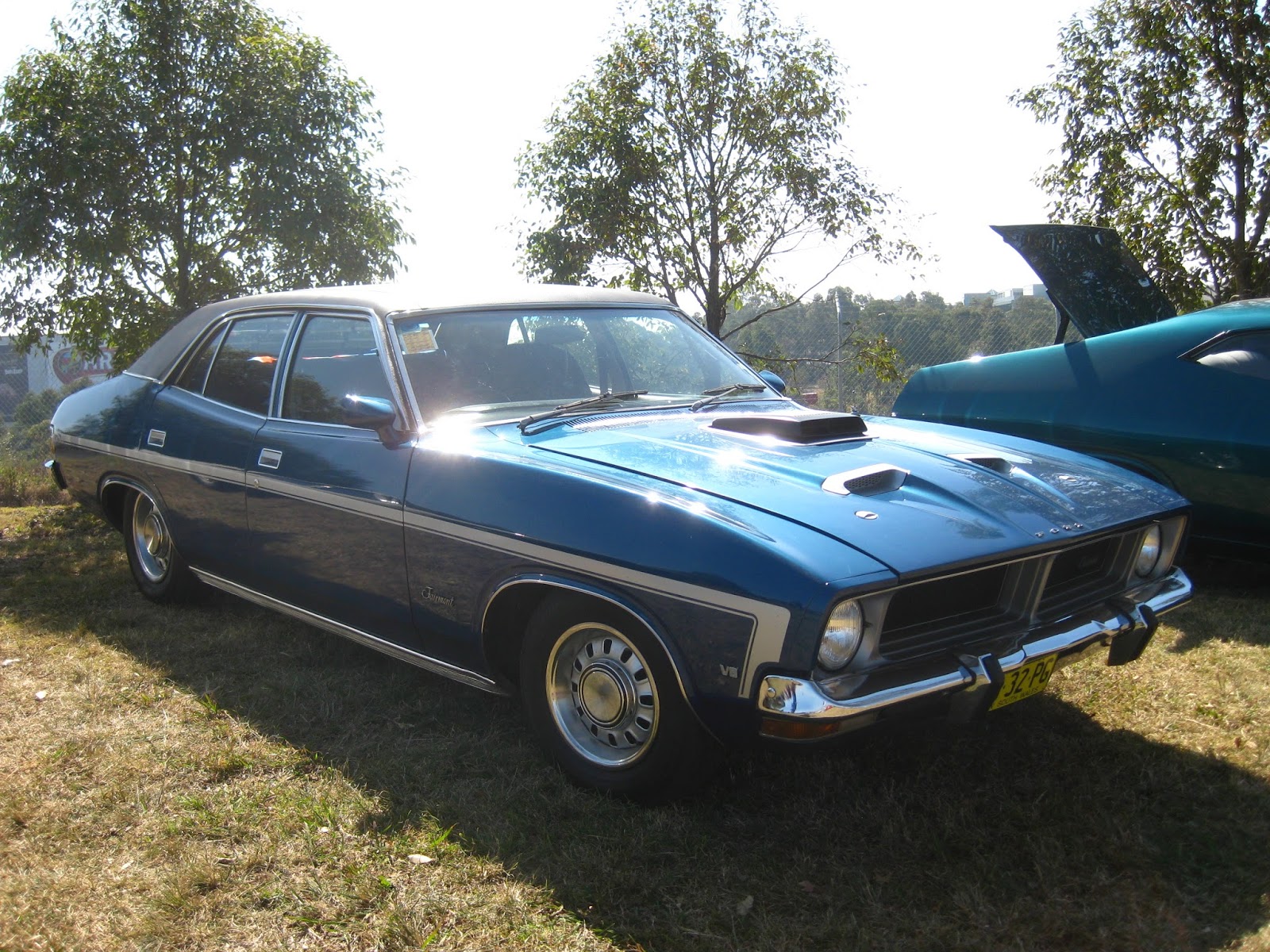 Aussie Old Parked Cars 1975 Ford XB Fairmont Sedan