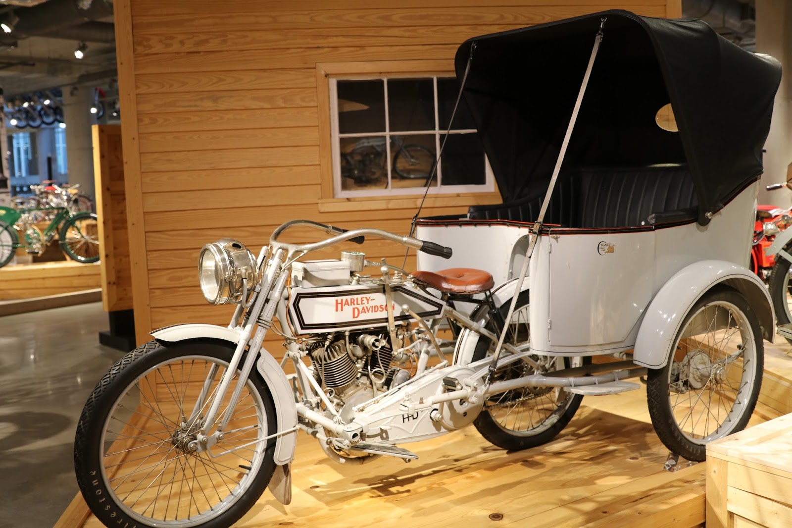 OldMotoDude 1915 HarleyDavidson with attachment at the Barber