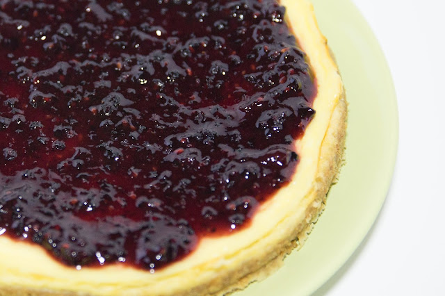 Tarta de queso y jengibre con mermelada de moras - Mas que pasta Tarta de queso y jengibre con mermelada de moras - Mas que pasta