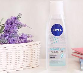 Keuntungan Menggunakan Micellar Water Keuntungan Menggunakan Micellar Water