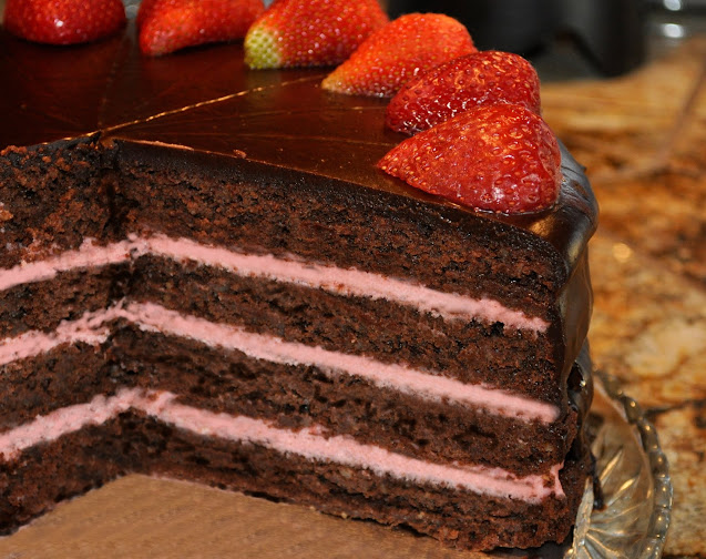 Flourless cake, Chocolate, Torte, Strawberry Buttercream