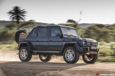 Mercedes-Maybach G650 Landaulet Gwagon driving