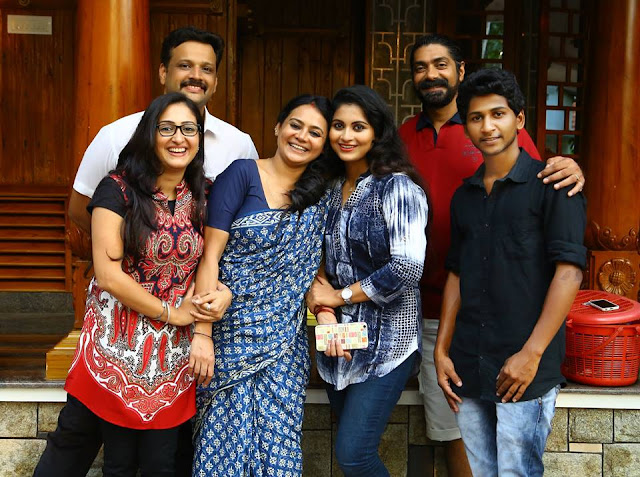 Pokkuveyil TV Serial Cast