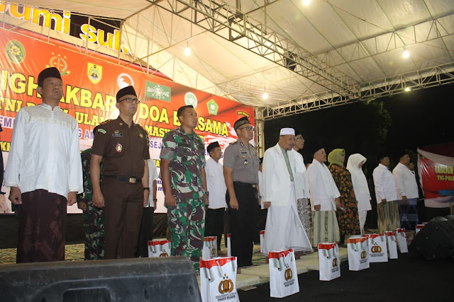 Tabliq Akbar dan Doa Bersama Di Alun – Alun Sragen