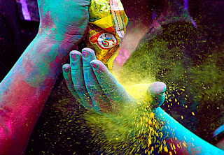 Happy Holi 2016 Quotes Greetings For Girlfriend , Boyfriend , Friends & Family with Photos