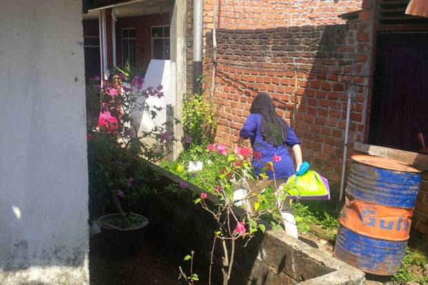 Lurah dan Camat, Takut Temui Pemindah Makam-Jenazah Istrinya ke Rumah lurah dan camat takut temui pemindah makam istri ke rumah oJQ