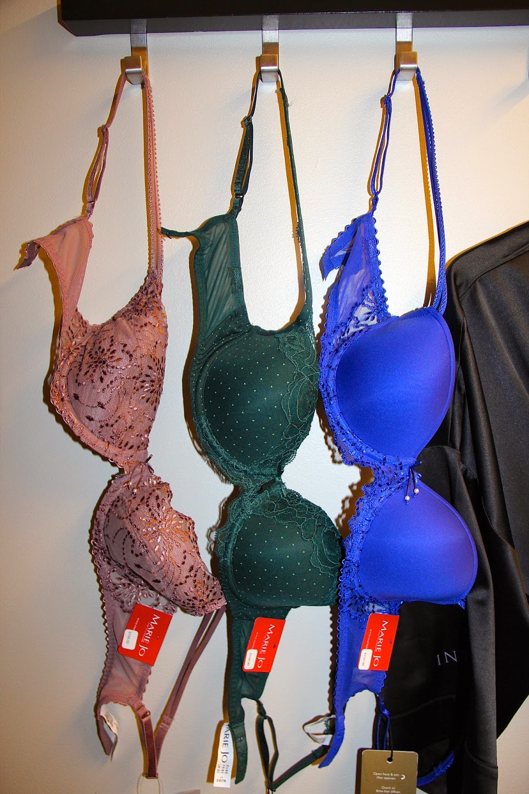 fashionably petite INTIMACY {bra fit stylists} Fifth Avenue Store Launch