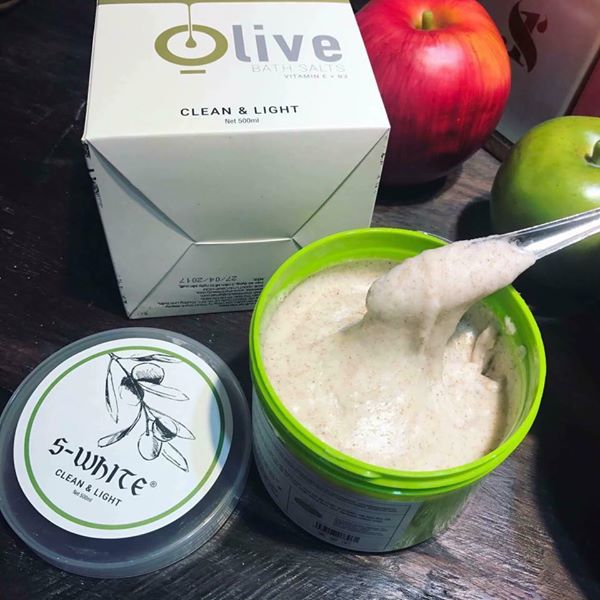 Muối tẩy tế bào chết trà Olive Swhite