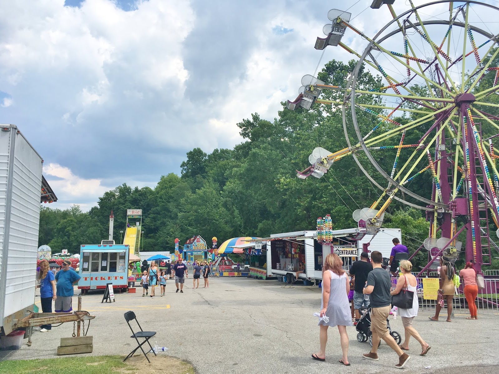 Twins Days Festival Twinsburg, Ohio Ohio Festivals
