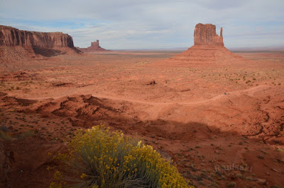Monument Valley, ¿rodamos una del oeste? - Viaje con tienda de campaña por el Oeste Americano (3)