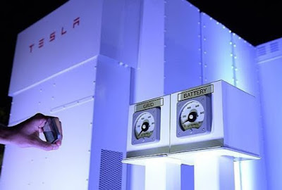 L'últim 'truc' d'Elon Musk: afegir les bateries Tesla per acabar amb el suport dels combustibles fòssils