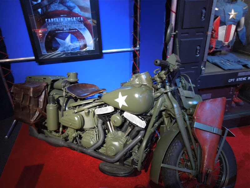 Captain America Steve Rogers 1942 motorcycle