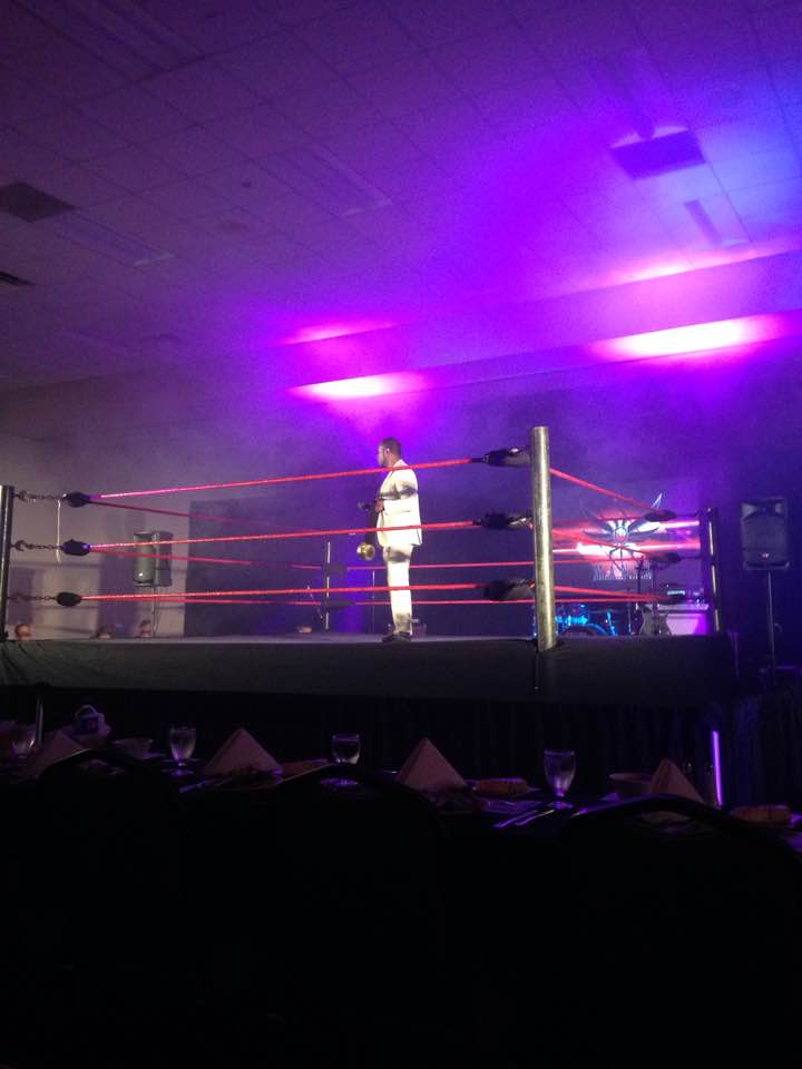 FreeSenseNews MY REVIEW OF THE MANOR PROFESSIONAL WRESTLING DINNER THEATRE