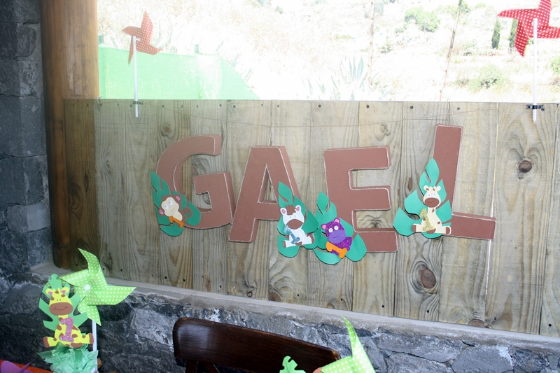 decorar letras con goma eva