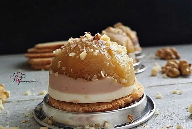 Canapés de foie, queso de cabra y manzana