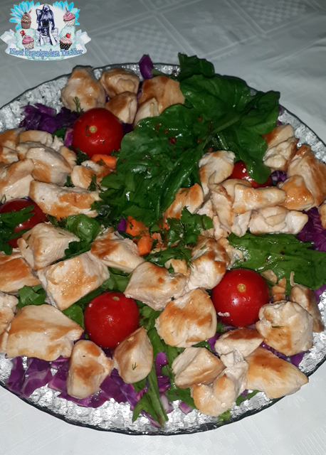 En lezzetli salata tarifi buluyoruz En lezzetli salata tarifi buluyoruz