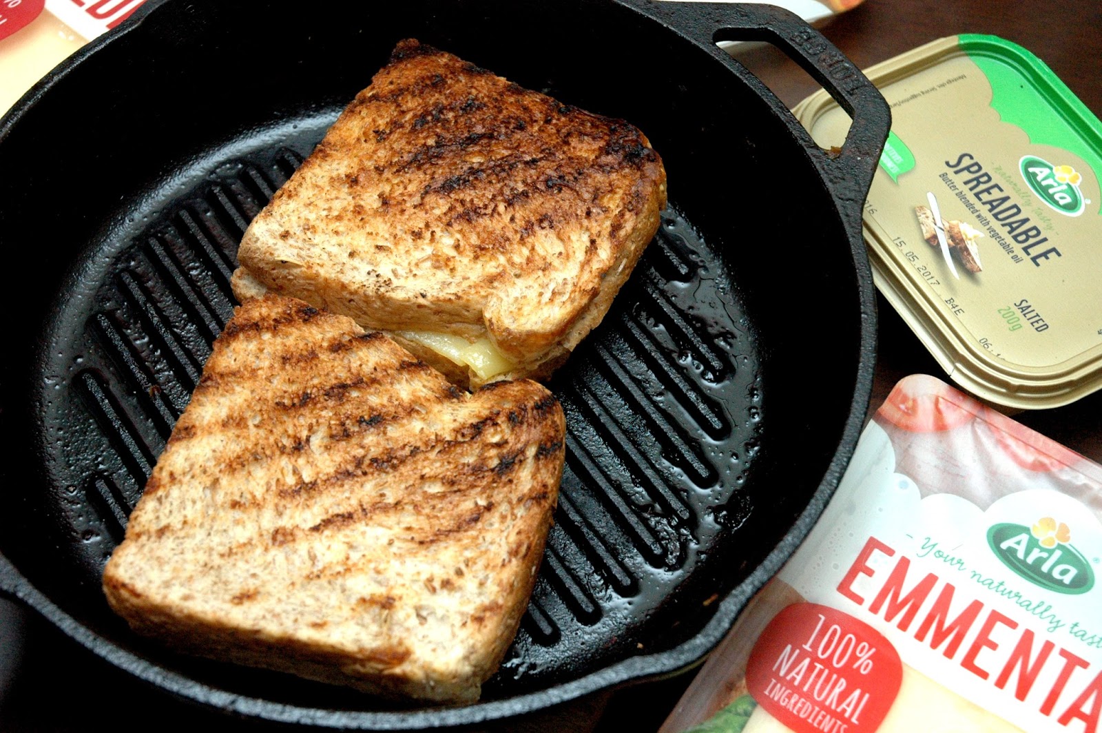 DUDE FOR FOOD What's in the Fridge...The Classic Grilled Cheese