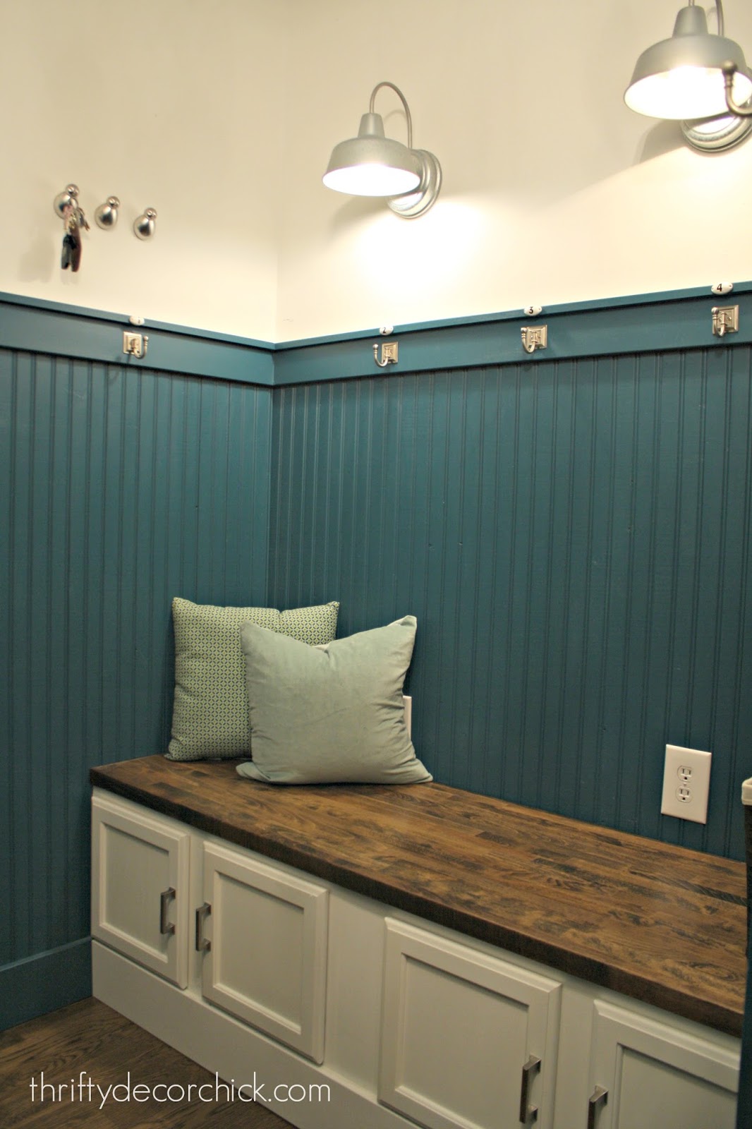 Mudroom makeover, from dark to light paint Thrifty Decor Chick Thrifty DIY, Decor and Organizing