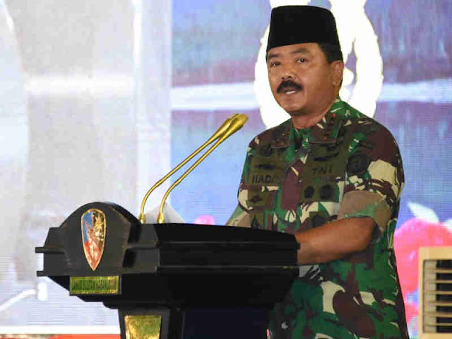 Hadi Tjahjanto dan Tito Karnavian Gelar Safari Ramadhan di Skadron 11 Lanud Hassanudin Makassar Hadi Tjahjanto dan Tito Karnavian Gelar Safari Ramadhan di Skadron 11 Lanud Hassanudin Makassar