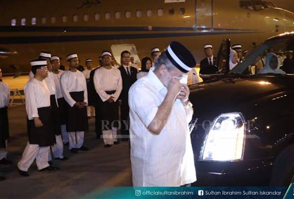 Dapur Bonda Bintulu Desainrumahid Dapur Bonda Bintulu Desainrumahid Sultan Ibrahim Menangisjenazah Tiba Di Johor Untuk Dimakamkan