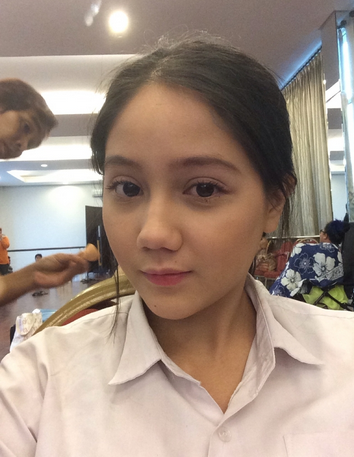 Wow, Ternyata Agama Jessica Anastasya Bukan yang Kamu Bayangkan!