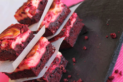 Brownie red velvet cheesecake