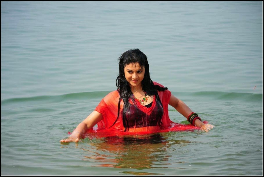 Actress Kamna Jethmalani latest Gallery From beach