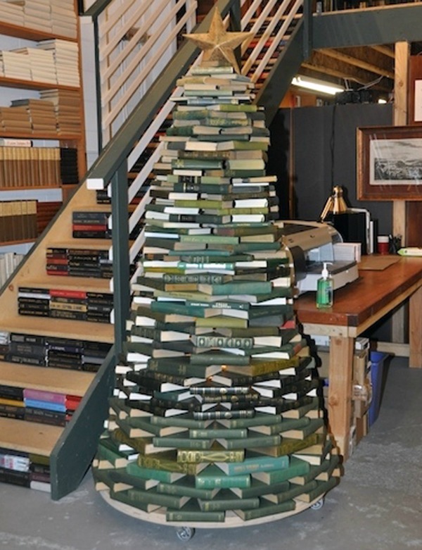 Árvores de Natal alternativas com livros Árvores de Natal alternativas com livros