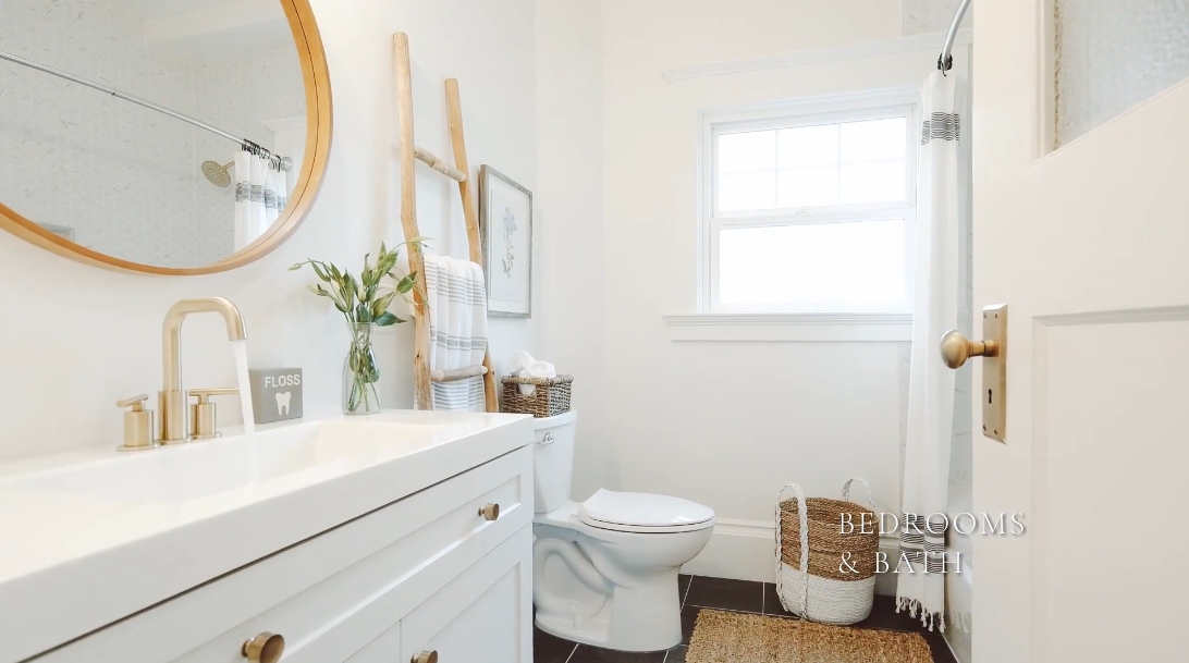 13 Interior Design Photos vs. 725 65th St, Oakland, CA Luxury Home Tour