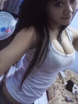 Aku Bercinta Dengan SPG Swalayan Yang Cantik Aku Bercinta Dengan SPG Swalayan Yang Cantik
