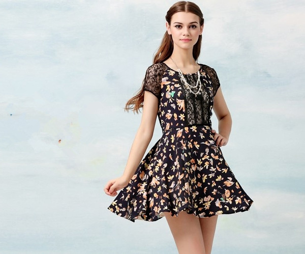 early version: New Arrival Floral Dresses From Jollychic