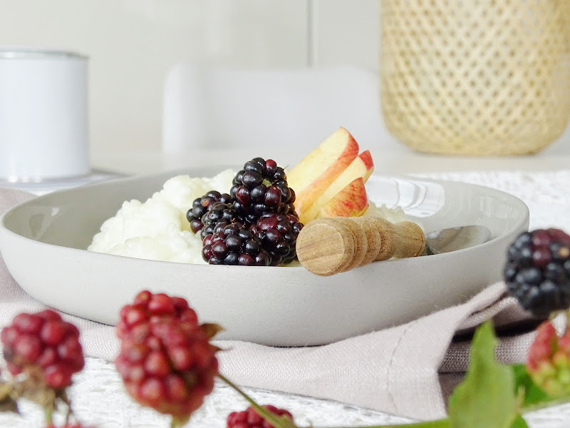 Milchreis mit Brombeeren und Apfel - https://mammilade.blogspot.de - 5 Lieblinge der Woche Milchreis mit Brombeeren und Apfel - https://mammilade.blogspot.de - 5 Lieblinge der Woche