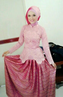 Kebaya Wisuda Warna Pink Kebaya Wisuda Warna Pink